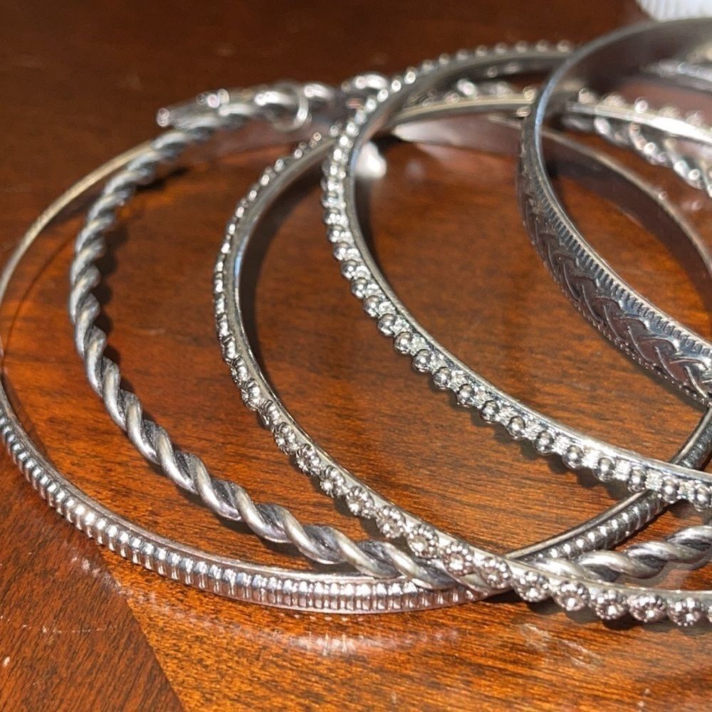 Set of 5 silver tone bracelets - Picture 5 of 5